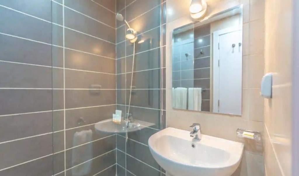 Апартаменти Ground Floor - G Cribs -elgouna Хургада